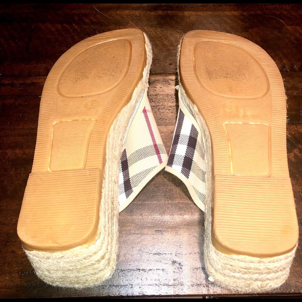 Like new authentic Burberry espadrilles sandals. - Picture 5 of 6